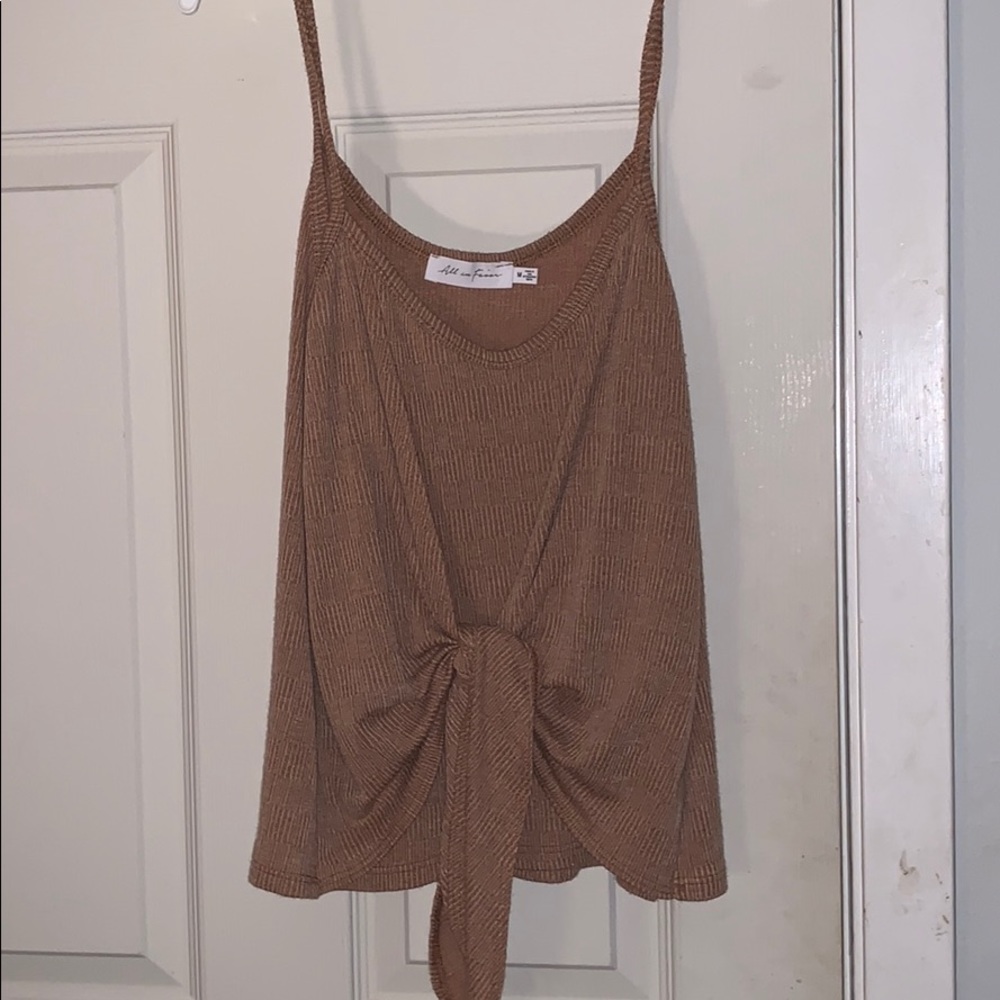 Tan tank